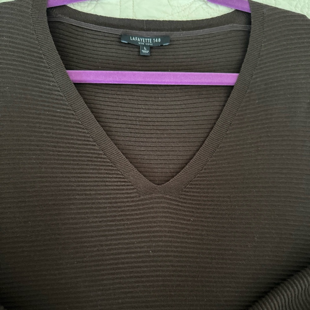 Like New Lafayette 148 Brown V-Neck Long Sleeve Tunic Side Slits Size Large